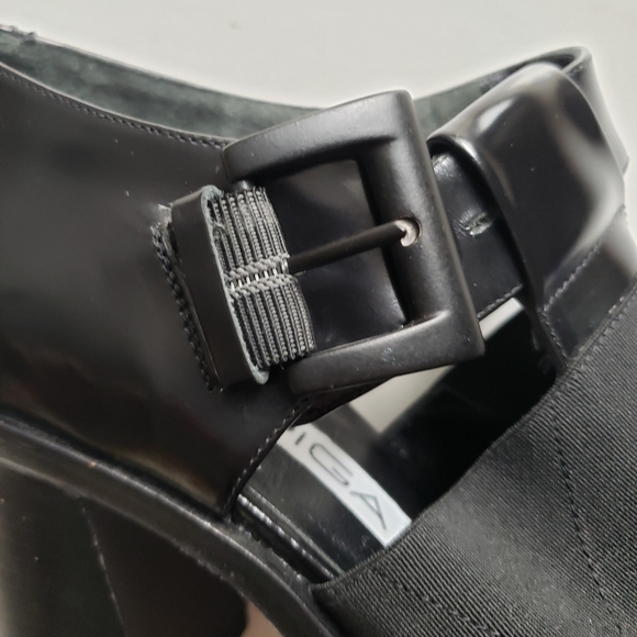 Via Spiga | T-strap Block Heels - Picture 10 of 13